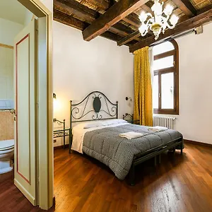  Apartment Casetta Rossa Italy