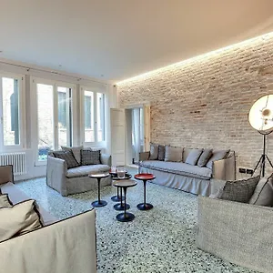  Apartment Stunning Modern In The Heart Of Italy